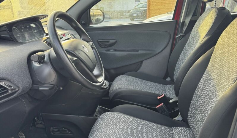 
								Lancia Ypsilon 1.2 ELEFANTINO full									